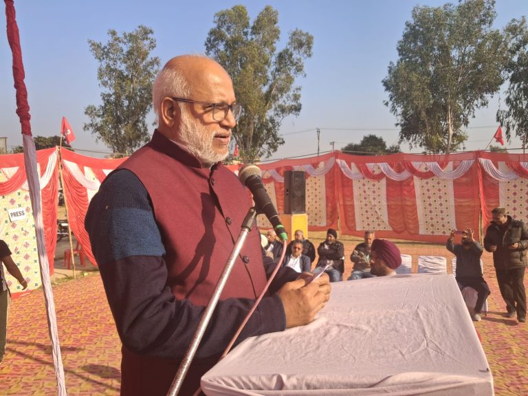 ਮਾਂਤਰੀ ਪੱਧਰ ਦੇ ਕਮਿਊਨਿਸਟ ਆਗੂ ਕਾਮਰੇਡ ਹਰਕਿਸ਼ਨ ਸਿੰਘ ਸੁਰਜੀਤ ਦੀ ਬਰਸੀ ਮੌਕੇ ਪ੍ਰਭਾਵਸ਼ਾਲੀ ਸਮਾਗਮ   ਕਾਮਰੇਡ ਸੁਰਜੀਤ ਪੂਰੀ ਜ਼ਿੰਦਗੀ ਫ਼ਿਰਕੂ ਫਾਸ਼ੀਵਾਦੀ ਤੇ ਸਾਮਰਾਜੀ ਤਾਕਤਾਂ ਵਿਰੁੱਧ ਡਟ ਕੇ ਲੜਦੇ ਰਹੇ:ਕਾਮਰੇਡ ਐਮ.ਏ. ਬੇਬੀ  ਕਾਮਰੇਡ ਸੁਰਜੀਤ ਦੇ ਜੱਦੀ ਪਿੰਡ ਆ ਕੇ ਬਹੁਤ ਖ਼ੁਸ਼ੀ ਹੋਈ: ਕਾਮਰੇਡ ਜੁਆਨ ਕਾਰਲੋਸ ਮਾਰਸਨ ਐਕੁਇਲੇਰਾ  ਕਾਮਰੇਡ ਸੁਰਜੀਤ ਦੀ ਰਾਜਨੀਤਕ ਸਮਝ ਦੇ ਵਿਰੋਧੀ ਪਾਰਟੀਆਂ ਦੇ ਆਗੂ ਵੀ ਕਾਇਲ ਸਨ: ਕਾਮਰੇਡ ਸੇਖੋਂ   ਸੀਪੀਆਈ(ਐਮ) ਪੰਜਾਬ ਇਕਾਈ ਵੱਲੋਂ ਕਿਊਬਾ ਨੂੰ ਪੰਜ ਲੱਖ ਰੁਪਏ ਤੇ ਕੇਂਦਰੀ ਕਮੇਟੀ ਨੂੰ ਦੋ ਲੱਖ ਰੁਪਏ ਦੀ ਆਰਥਿਕ ਮਦਦ